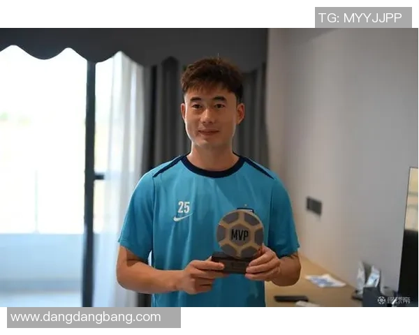 武汉三镇官方宣布邓涵文将在合同期满后友好离队的消息